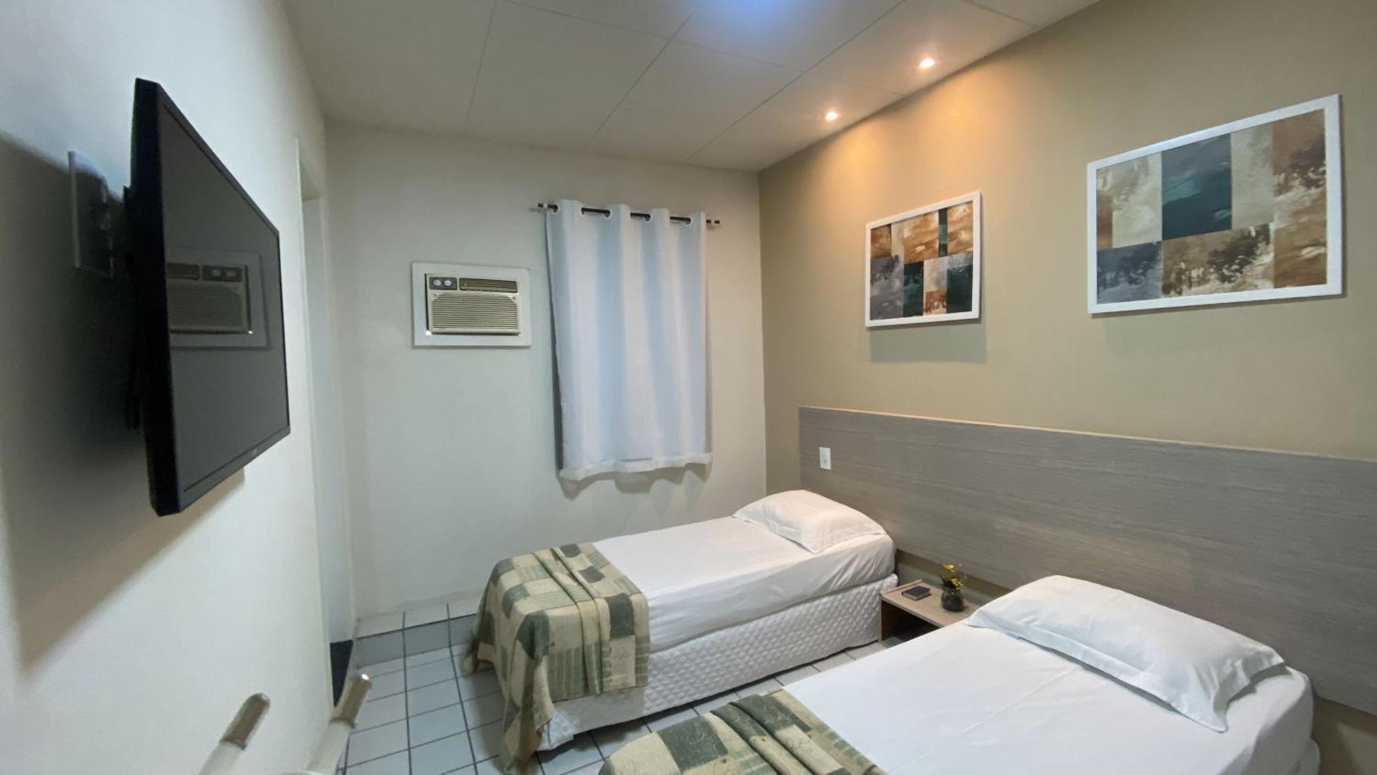 קרוארו Center Plaza Hotel מראה חיצוני תמונה