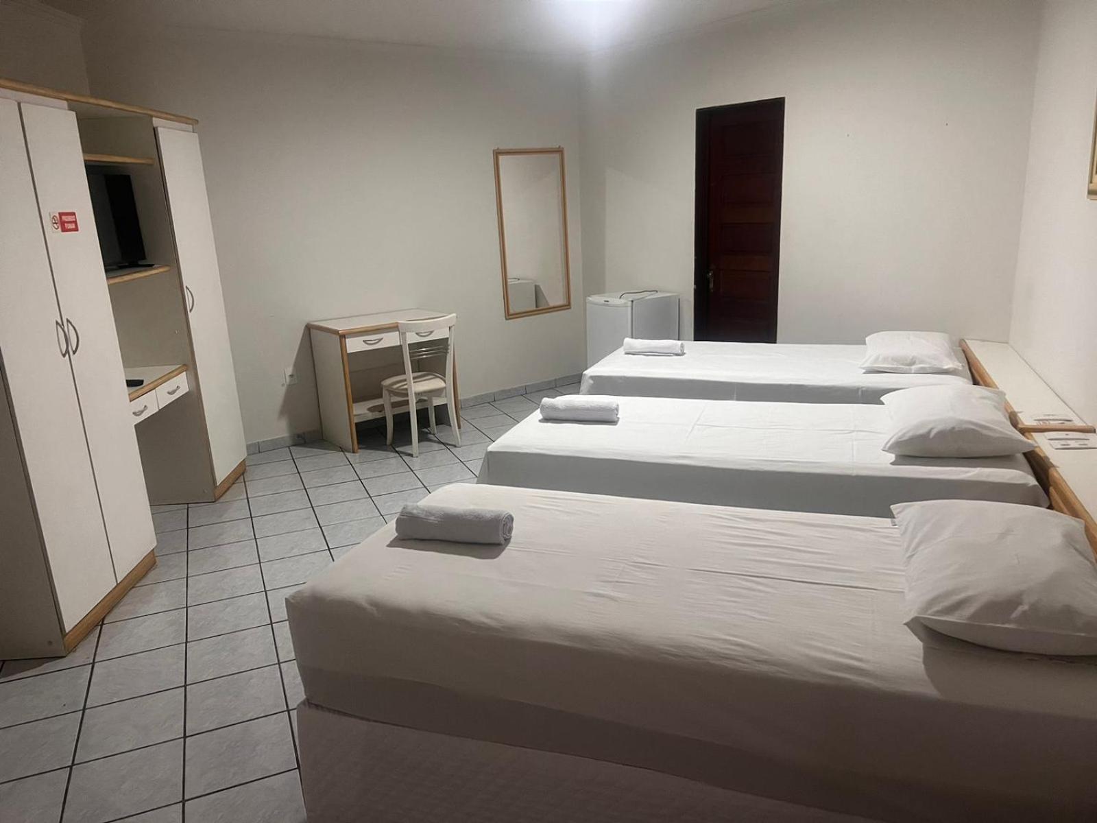קרוארו Center Plaza Hotel מראה חיצוני תמונה