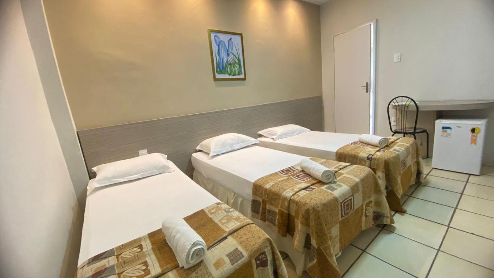 קרוארו Center Plaza Hotel מראה חיצוני תמונה